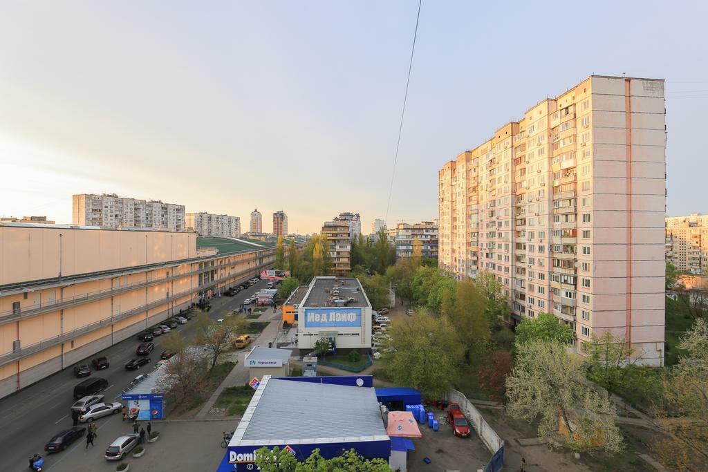 Apartment On Obolonskiy Prospect 12 Киев Экстерьер фото