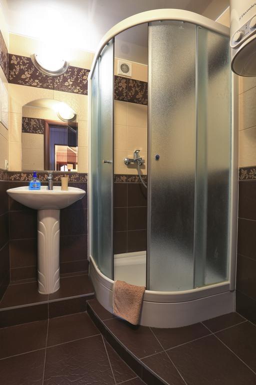 Apartment On Obolonskiy Prospect 12 Киев Экстерьер фото