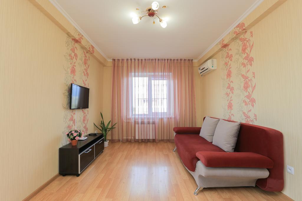 Apartment On Obolonskiy Prospect 12 Киев Экстерьер фото