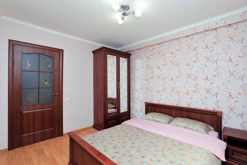Apartment On Obolonskiy Prospect 12 Киев Экстерьер фото